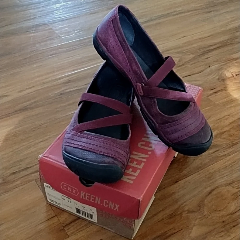 Keen Women's Rivington CNX Criss Cross - Picture 2 of 10